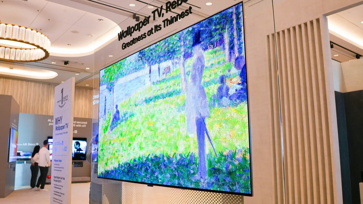 بازگشت سری تلویزیون‌های W با معرفی OLED Evo W6 نازک‌ترین مدل تاریخ