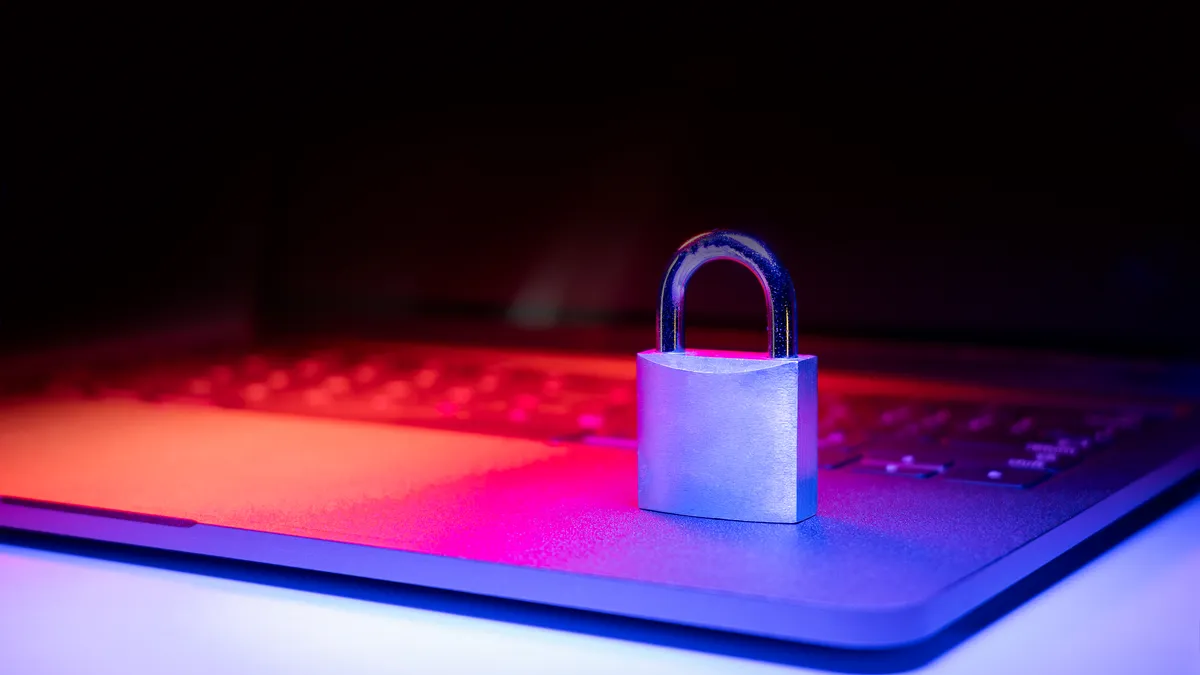 بررسی جامع بهترین نرم‌افزارهای آنتی‌ویروس با پشتیبانی چندسکویی و VPN