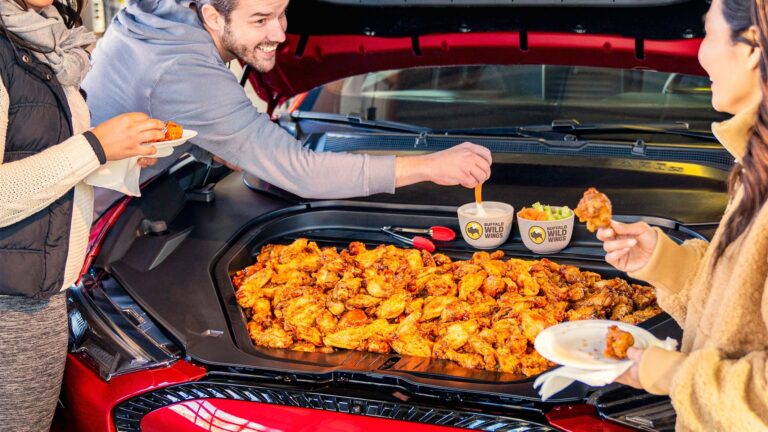 فورد گزینه پرداختی برای صندوق جلوی موستانگ Mach-E 2026 را معرفی کرد
