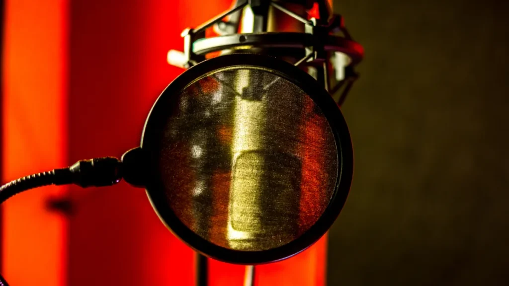 مجری قدیمی برنامه Morning Edition از گوگل به دلیل استفاده غیرمجاز از صدایش شکایت کرد