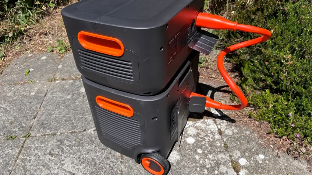 معرفی ایستگاه برق قابل توسعه Jackery Explorer 2000 Plus با ظرفیت بالا و قابلیت شارژ خورشیدی
