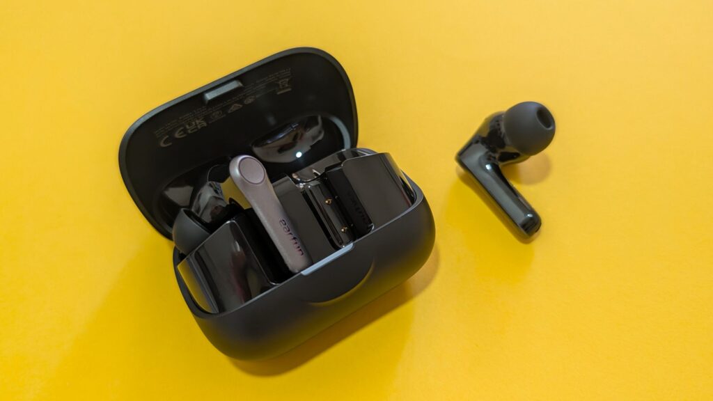 معرفی قابلیت ترجمه مبتنی بر هوش مصنوعی در هدفون EarFun Air Pro 4+ در CES 2026