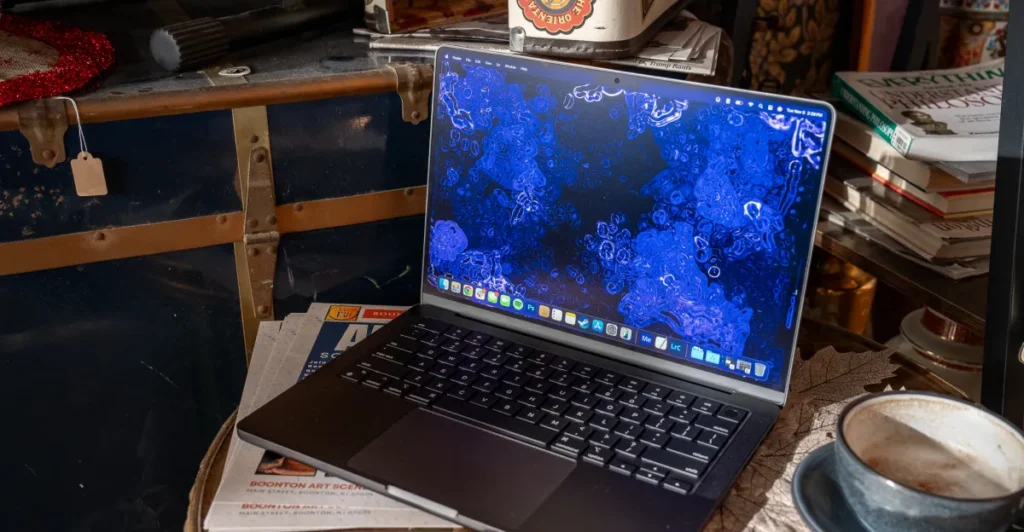 مک‌بوک پروهای جدید اپل با صفحه نمایش OLED و ویژگی Dynamic Island پاییز امسال عرضه می‌شوند