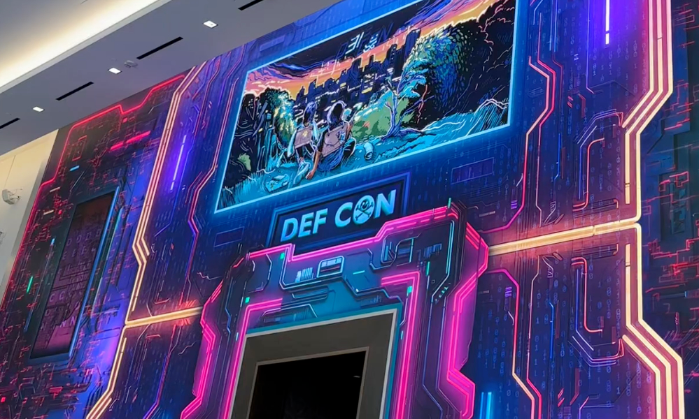 کنفرانس Def Con حضور چند هکر و مدیر سابق MIT Media Lab را به دلیل ارتباط با جفری اپستین ممنوع کرد
