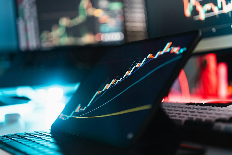 بازگشت بیت‌کوین به ۶۰ هزار دلار و تاثیر آن بر جریان خروج سرمایه از ETFها