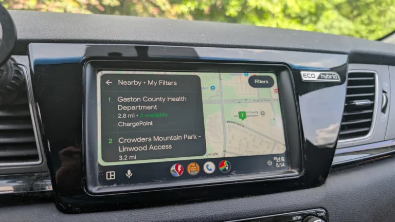 معرفی اپلیکیشن‌های ضروری برای استفاده بهینه از Android Auto در سفرهای آینده