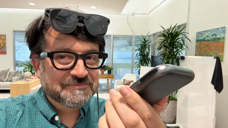 نمایش جدیدترین فناوری‌های عینک‌های هوشمند در نمایشگاه Augmented World Expo