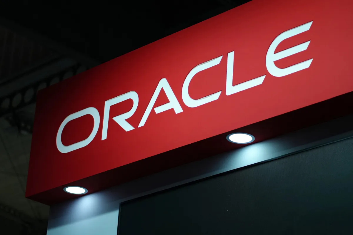 گروه هکری ShinyHunters سرورهای Oracle PeopleSoft بیش از ۱۰۰ سازمان را هک کرد