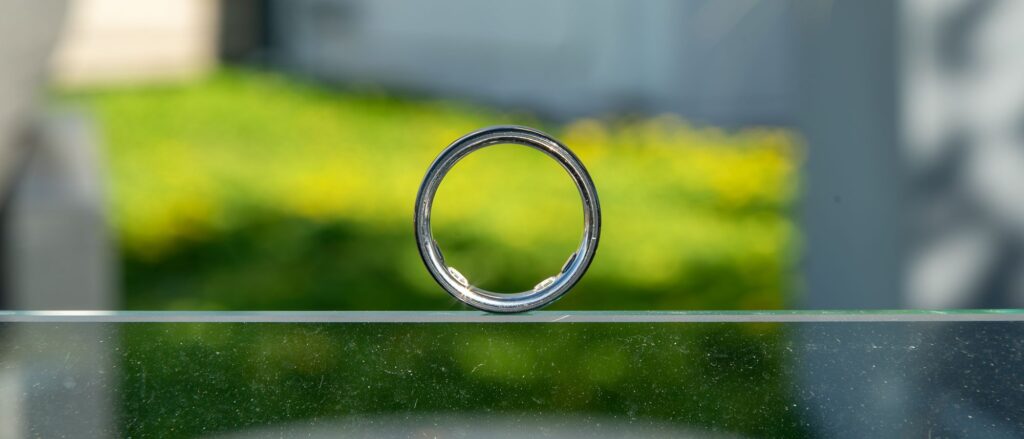 معرفی ساعت هوشمند Oura Ring ۵ با طراحی باریک‌تر و امکانات کامل‌تر
