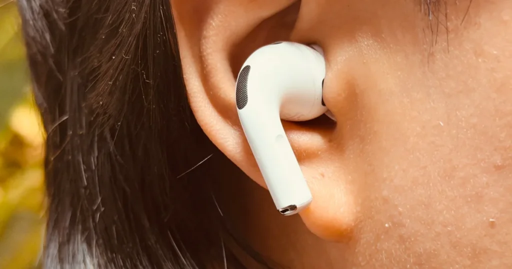 نسخه بتای iOS ۲۷ قابلیت تنظیم سریع‌تر شدت صدای تطبیقی ایرپادها را اضافه کرد
