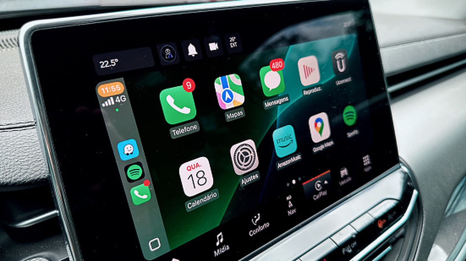 بررسی مشکلات و راهکارهای عیب‌یابی سیستم CarPlay اپل